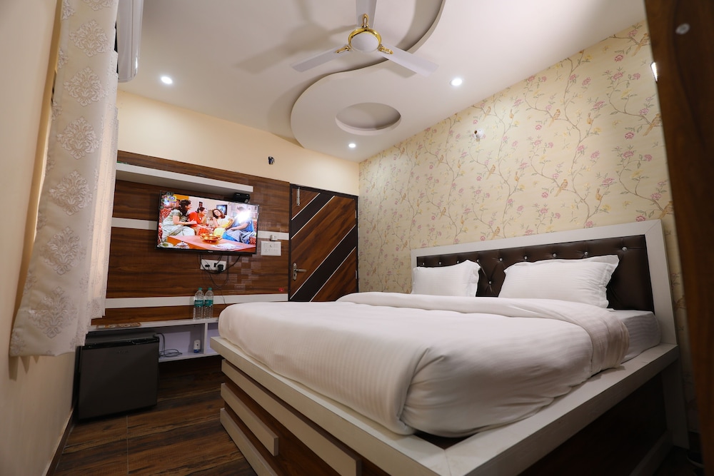 Deluxe Room - Photo 9