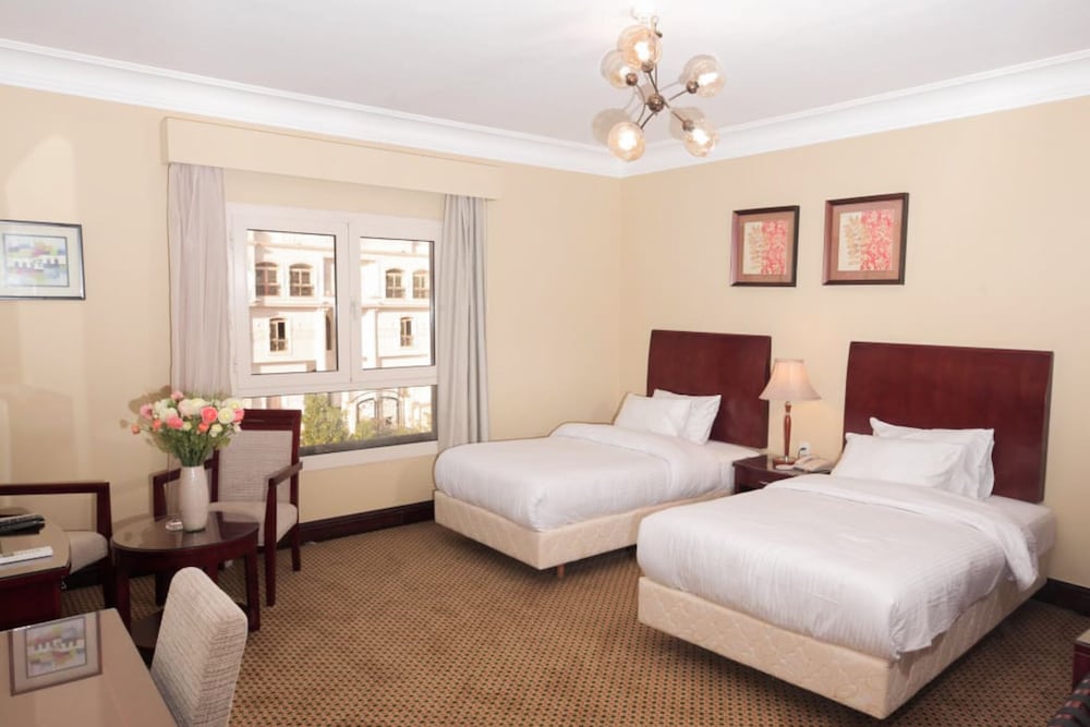 Deluxe Room - Photo 7