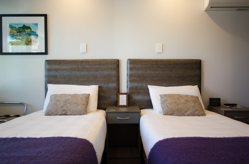 Standard Studio, Non Smoking, Kitchenette (Standard Studio - Twin) photo 1