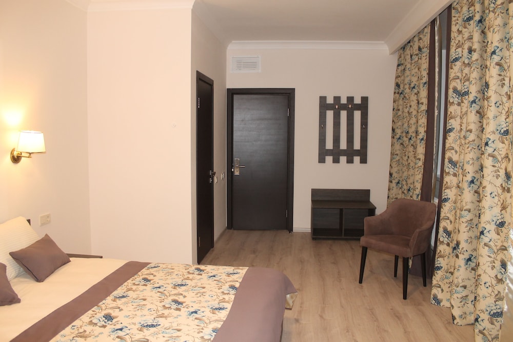 Standard Double Room photo 3