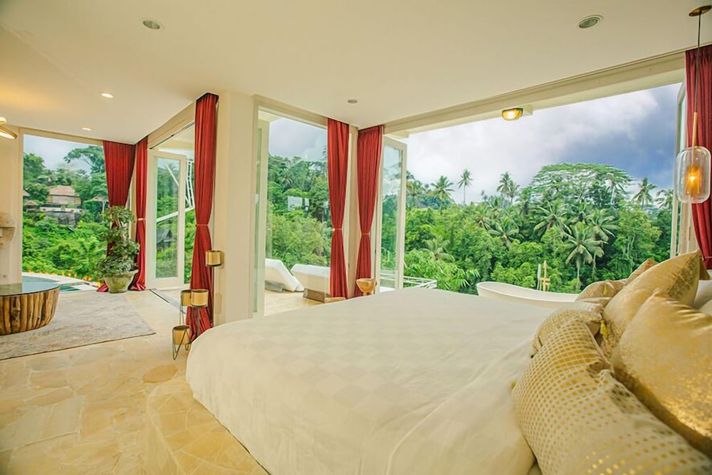 Superior Room, 1 King Bed