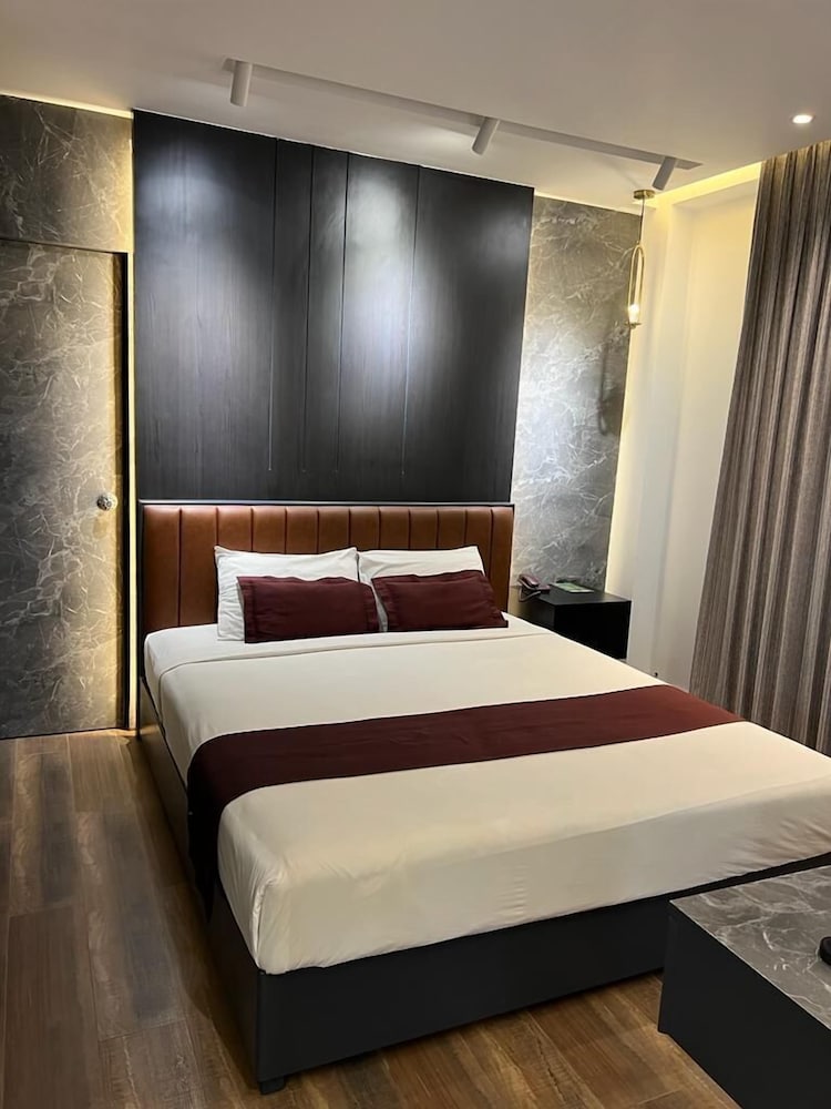 Deluxe Studio Suite photo 1