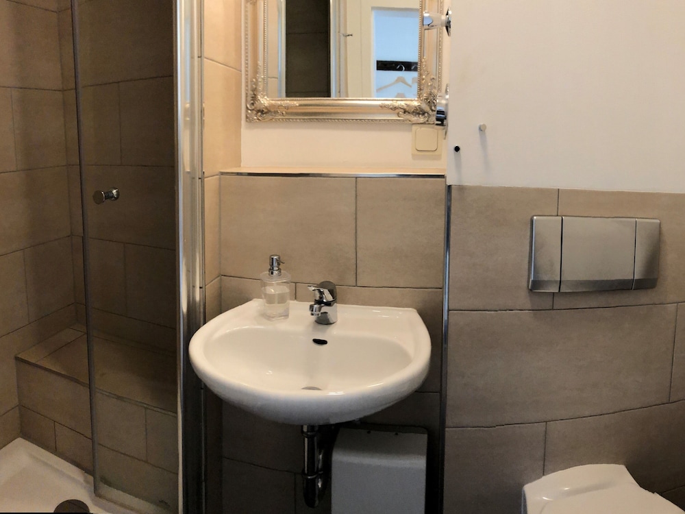 Premium Apartment, Private Bathroom (W3) - Photo 3