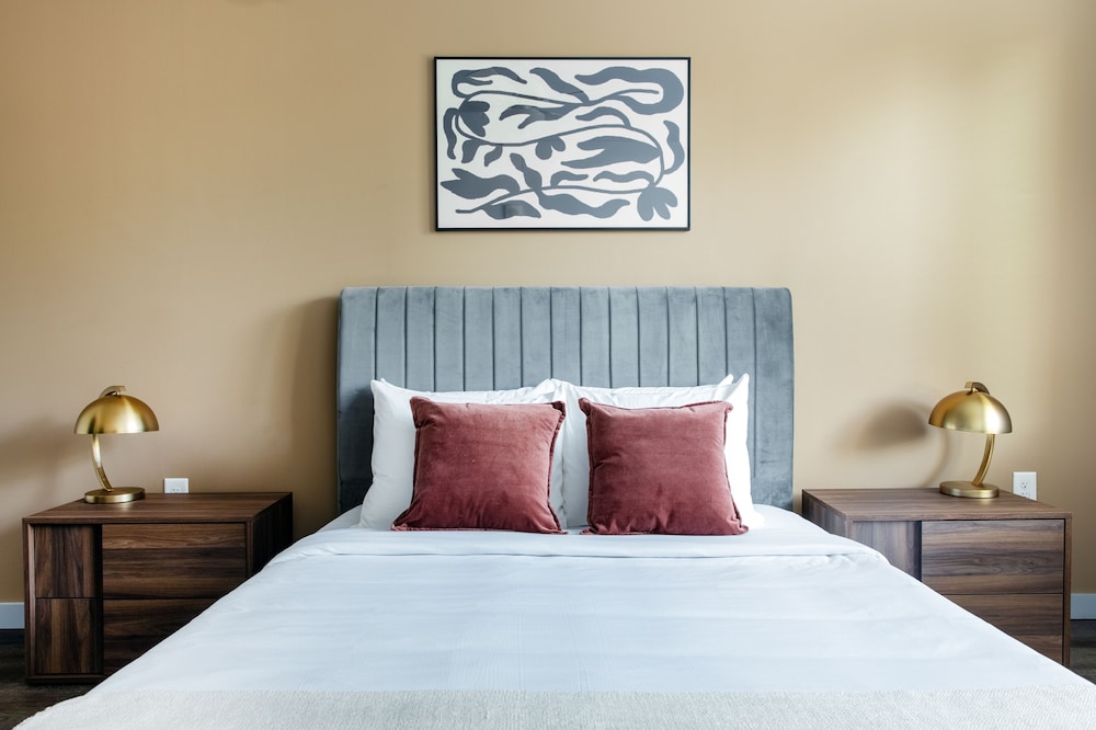 2 Bed | 1 Bath Suite photo 1