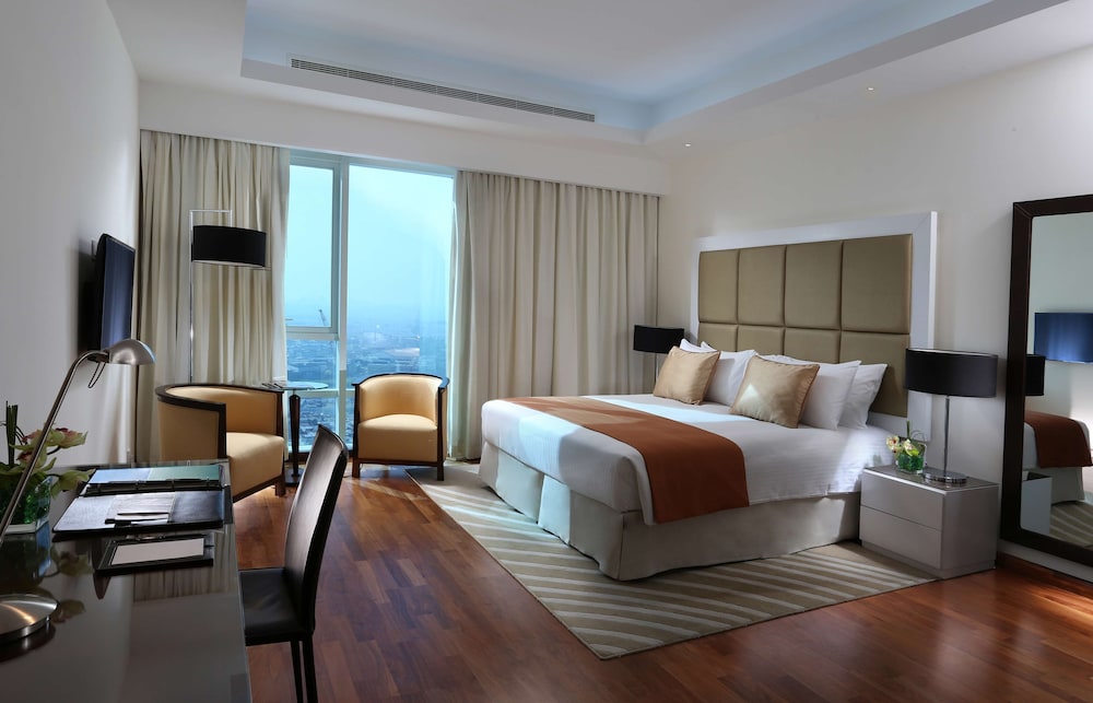 Deluxe Room - Complimentary Transfer to Mall of the Emirates, Metro Station & Jumeirah Beach photo 3
