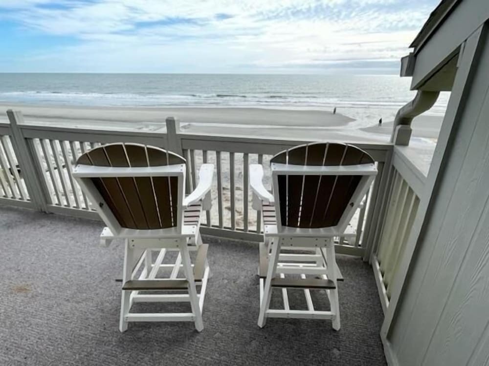 Condo, 3 Bedrooms photo 2