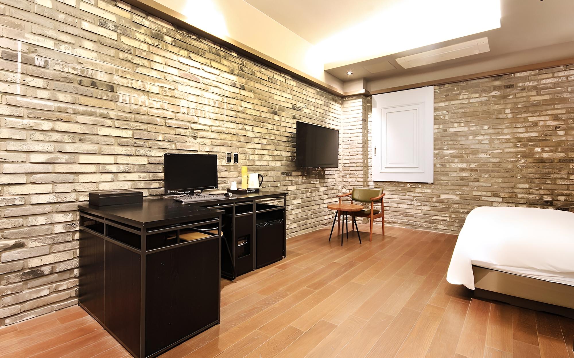 Room (Premium (styler equipped 65-inch smar) - Photo 9