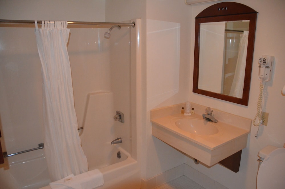 Standard Room, 1 King Bed photo 2