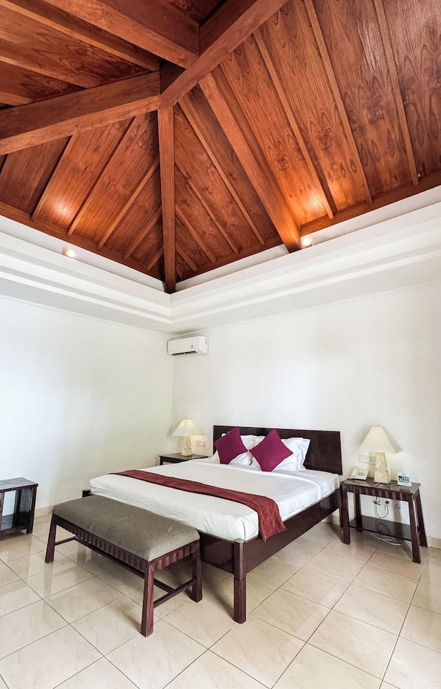 Beachfront Cottage - Photo 3