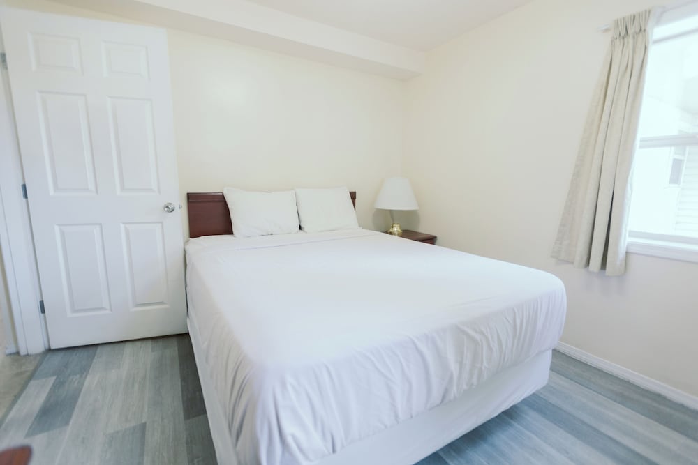 Suite, 1 Bedroom, Kitchen photo 2