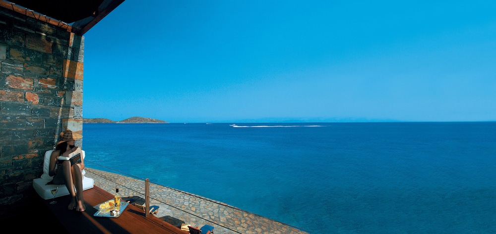 Wellness Waterfront Island Suite - Photo 2