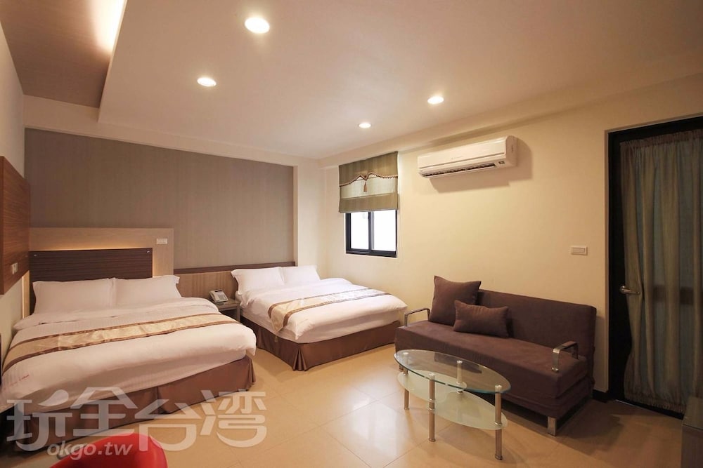 Senior Quadruple Room, 2 Double Beds, Non Smoking photo 1