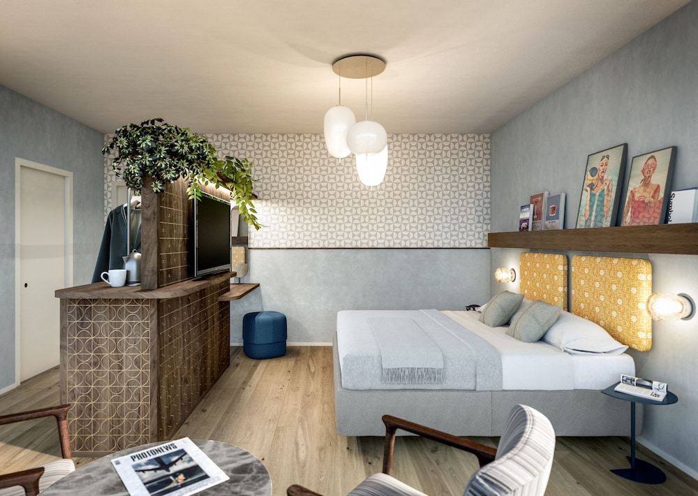 Premium Double or Twin Room photo 1