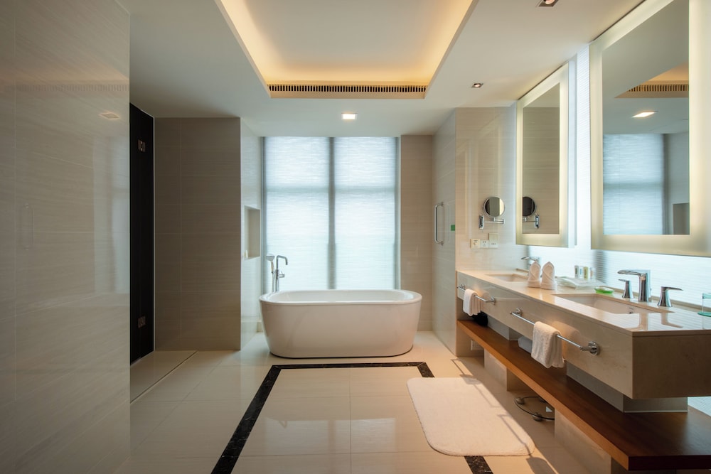 Premier Suite