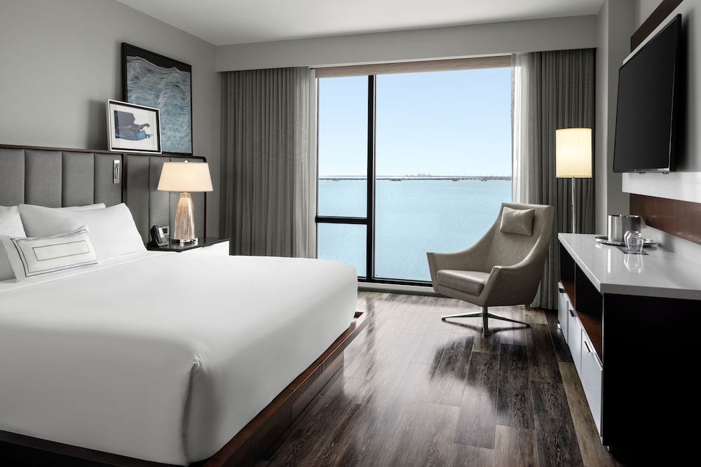 Room, 1 King Bed, Bay View