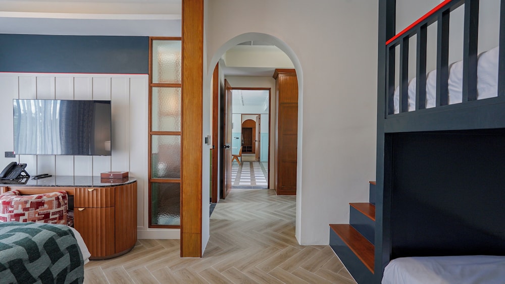 Sol Two-bedroom Lagoon Suite Villa (Up to 8) (Free Drop-off Airport Transfer) - Photo 8