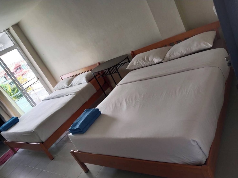 Family Room, Multiple Beds