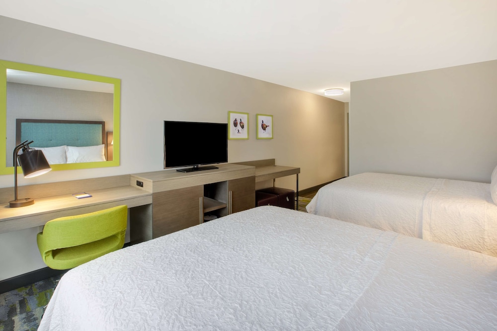 Room, 2 Queen Beds, Non Smoking, Refrigerator & Microwave photo 1