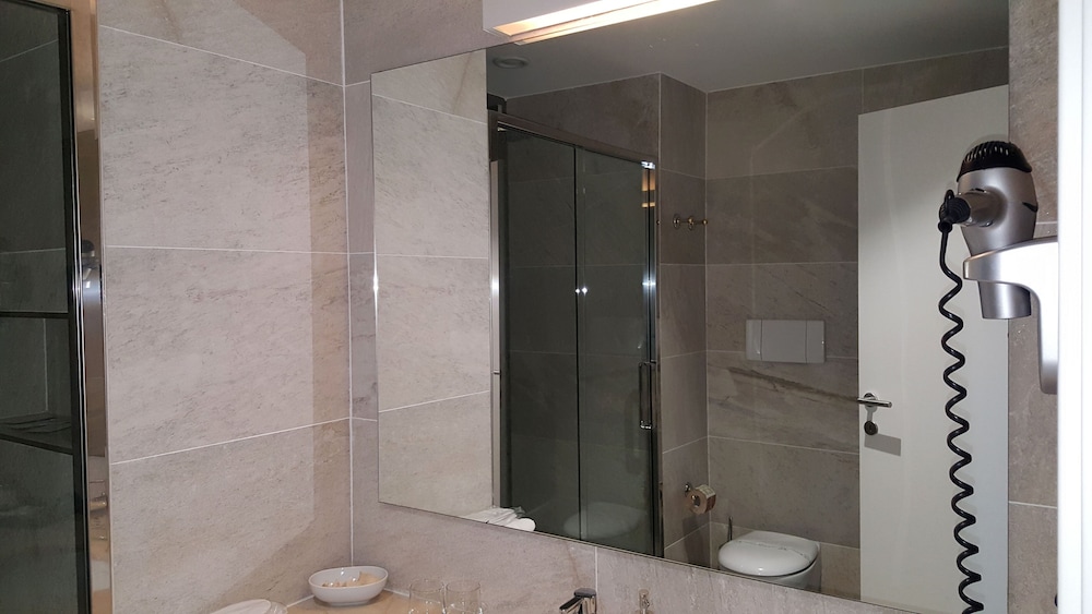Junior Suite, Hill View (Spa Access) - Photo 3