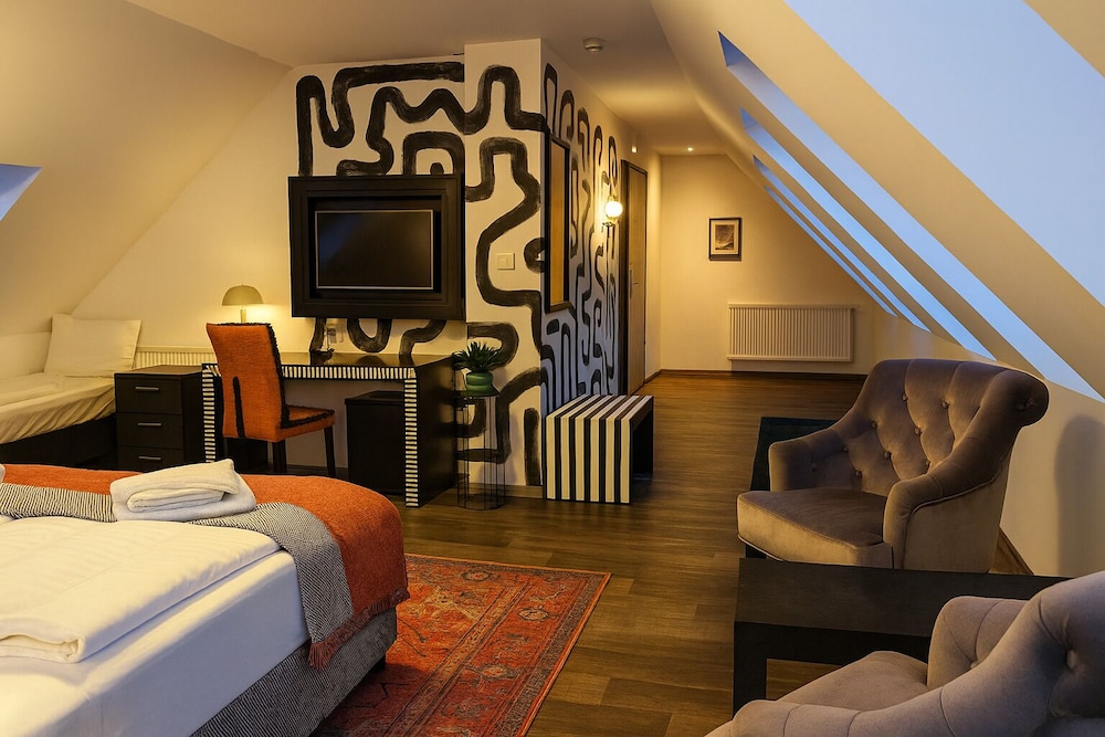 Deluxe Quadruple Room