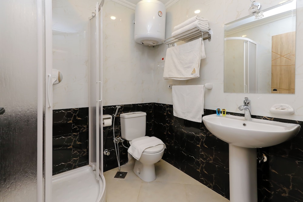 Deluxe Double Room (Pyramids View) - Photo 13