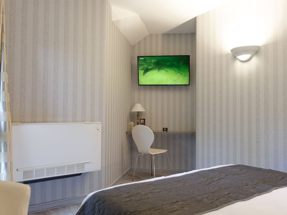Comfort Double Room, Private Bathroom, Garden View photo 3