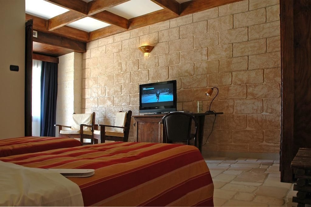 Classic Double or Twin Room - Photo 1