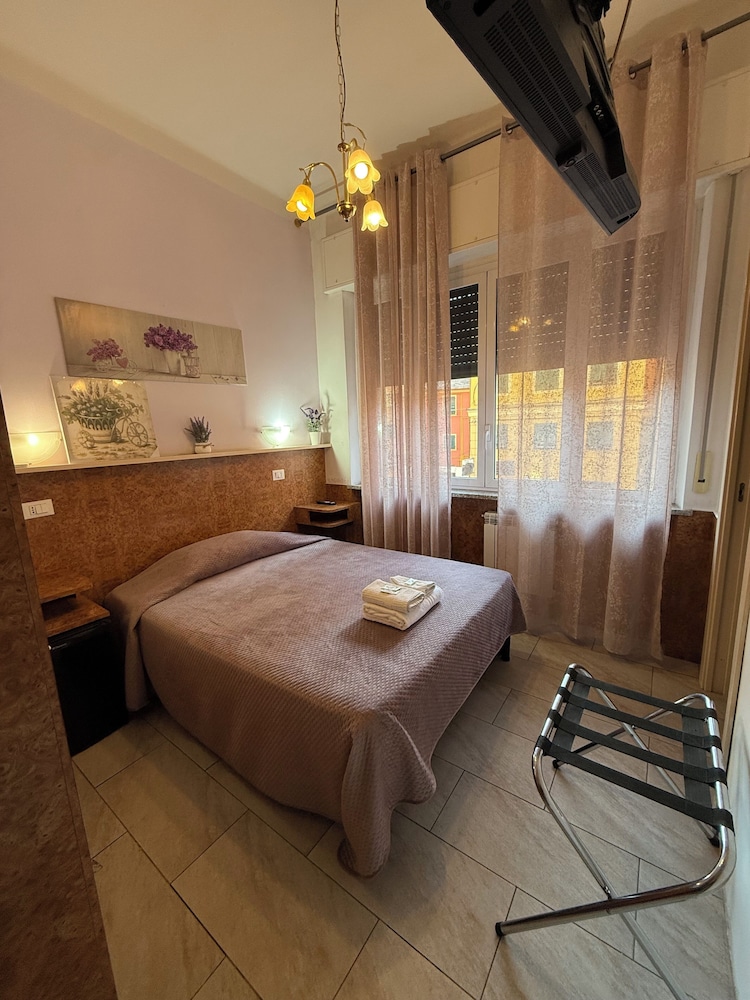 Deluxe Single Room photo 1