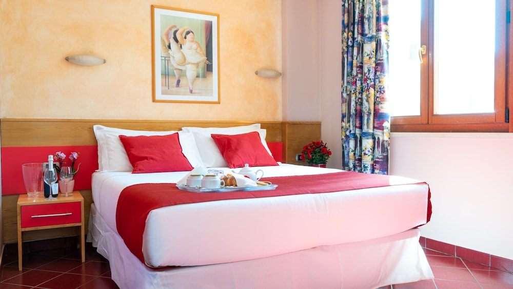 Double Room - Photo 2