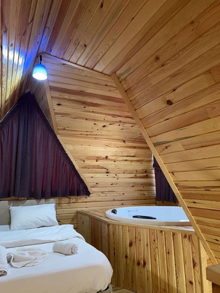 Honeymoon Cottage