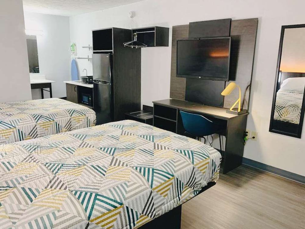 Standard Room, 2 Double Beds, Non Smoking, Kitchenette - Photo 5