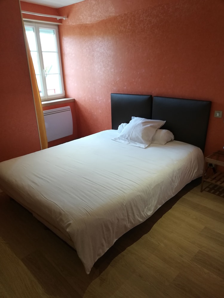 Classic Double or Twin Room (Girolle)