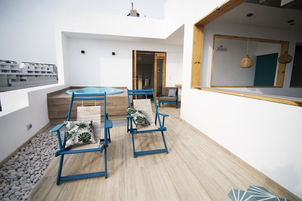 Junior Suite, 1 Double Bed, Non Smoking, Ocean View photo 3