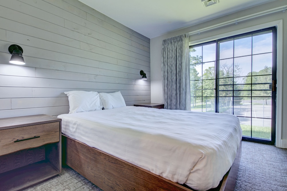 Premium 2 Bedroom - Tree Top Loft