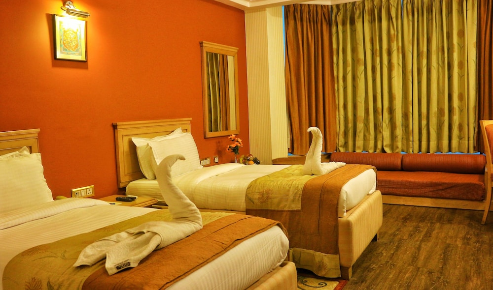 Deluxe Room - Photo 12