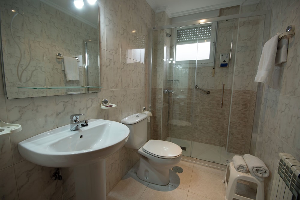 Basic Twin Room, Garden View photo 3