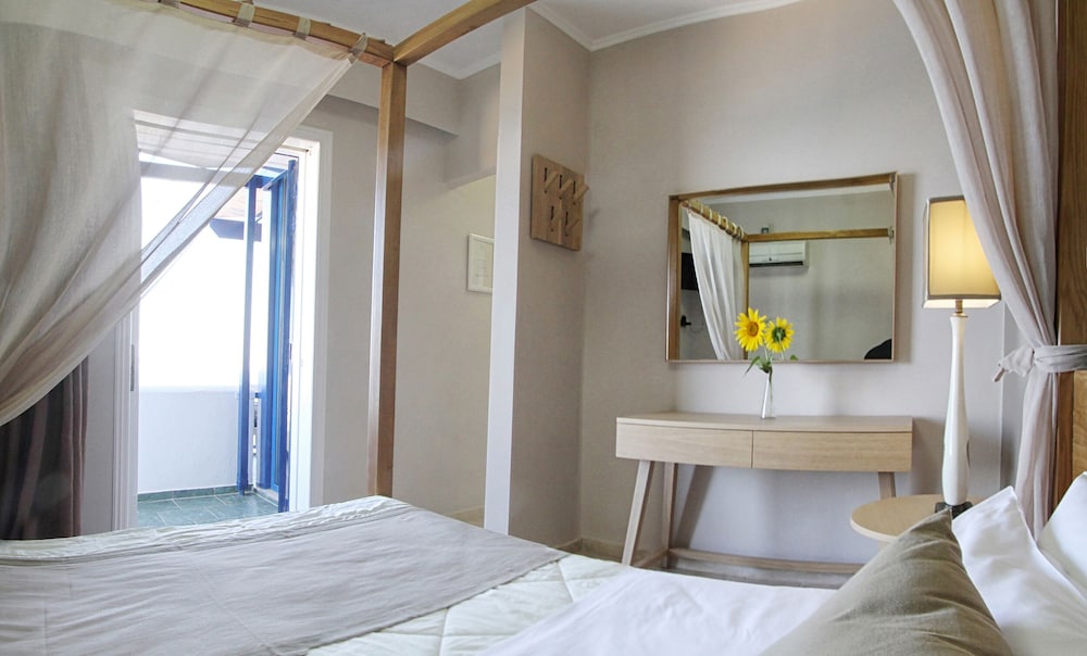 Executive Studio Suite, 1 Bedroom, Beach View, Executive Level photo 2