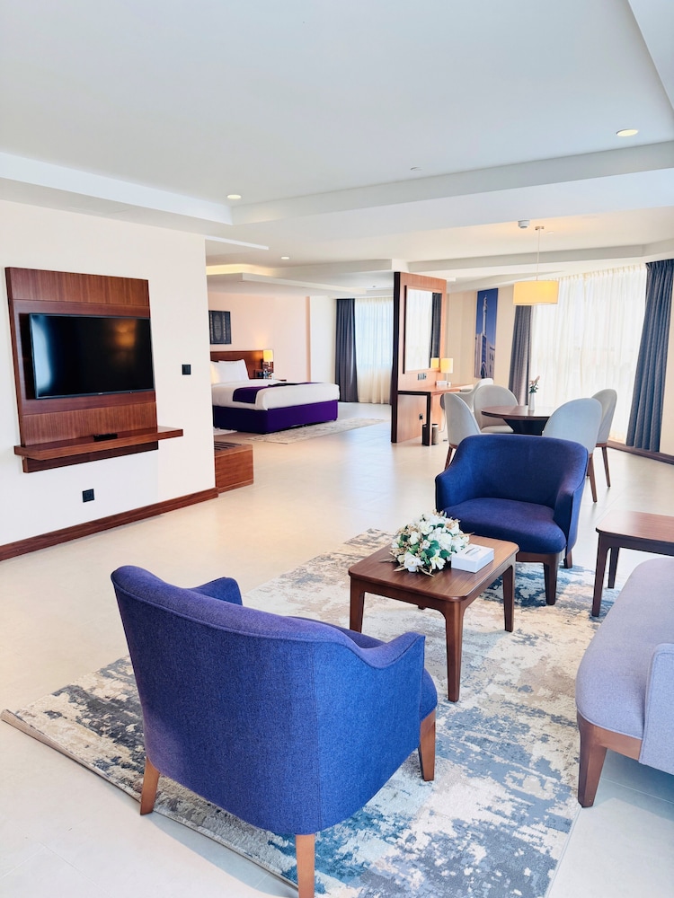 Junior Suite, 1 King Bed - Photo 19