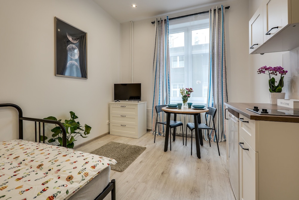 Standard Studio Suite, 1 Double Bed, Ensuite (3A) photo 3