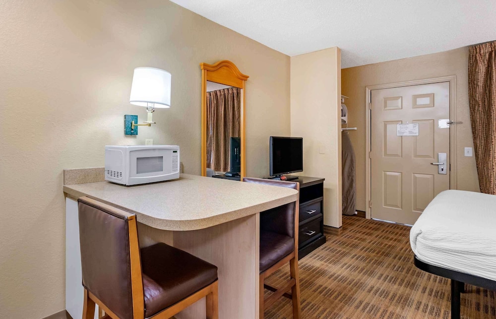 Studio, 1 Queen Bed, Non Smoking - Photo 6