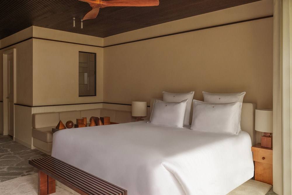 Deluxe Room - Photo 1