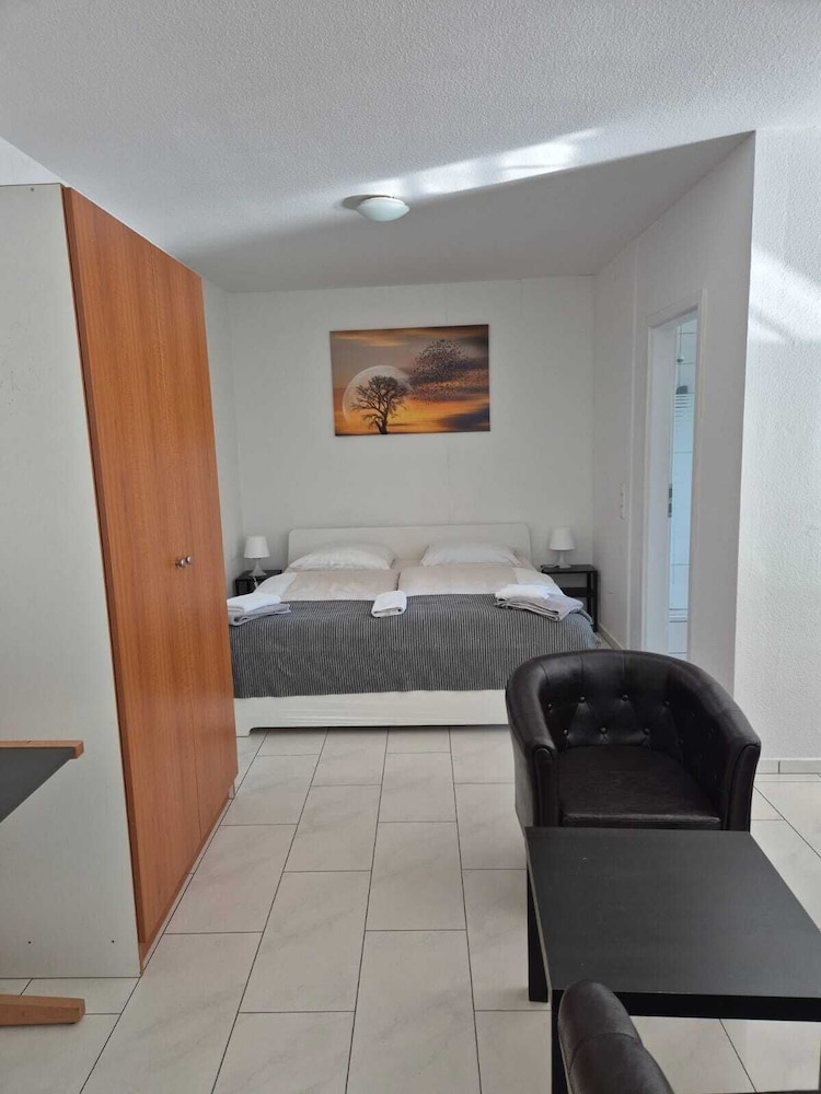 Deluxe Suite, Private Bathroom