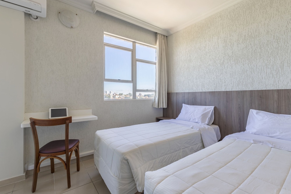 Standard Room photo 2