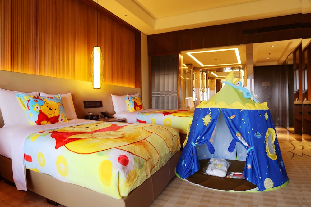Room, 2 Double Beds, Resort View photo 3
