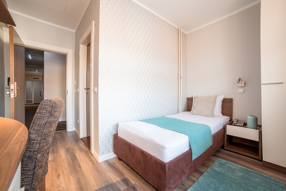 Economy Single Room