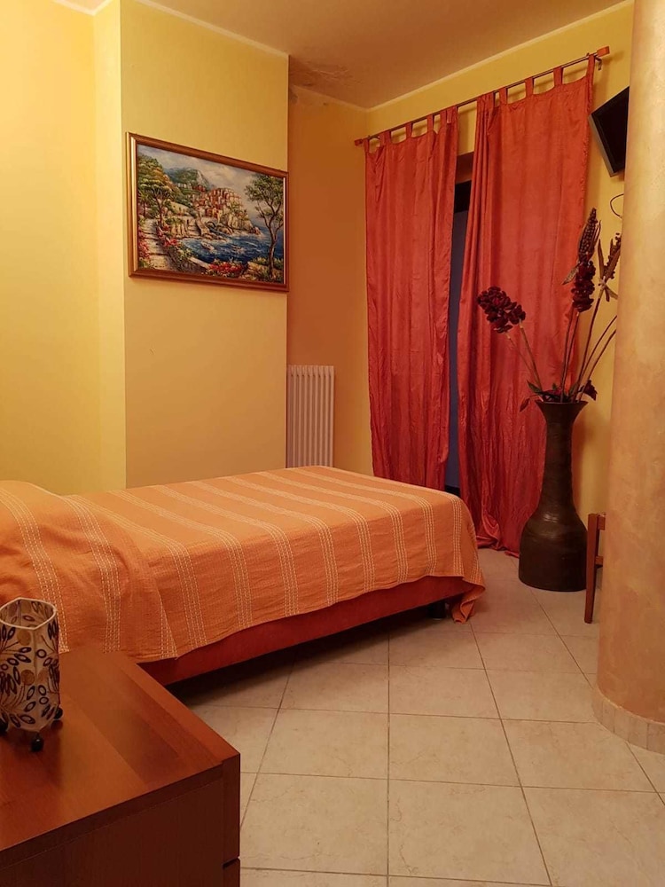 Single Room, Private Bathroom (External) photo 1