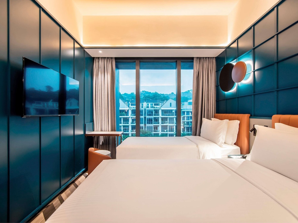 Deluxe Room, 2 Twin Beds photo 2