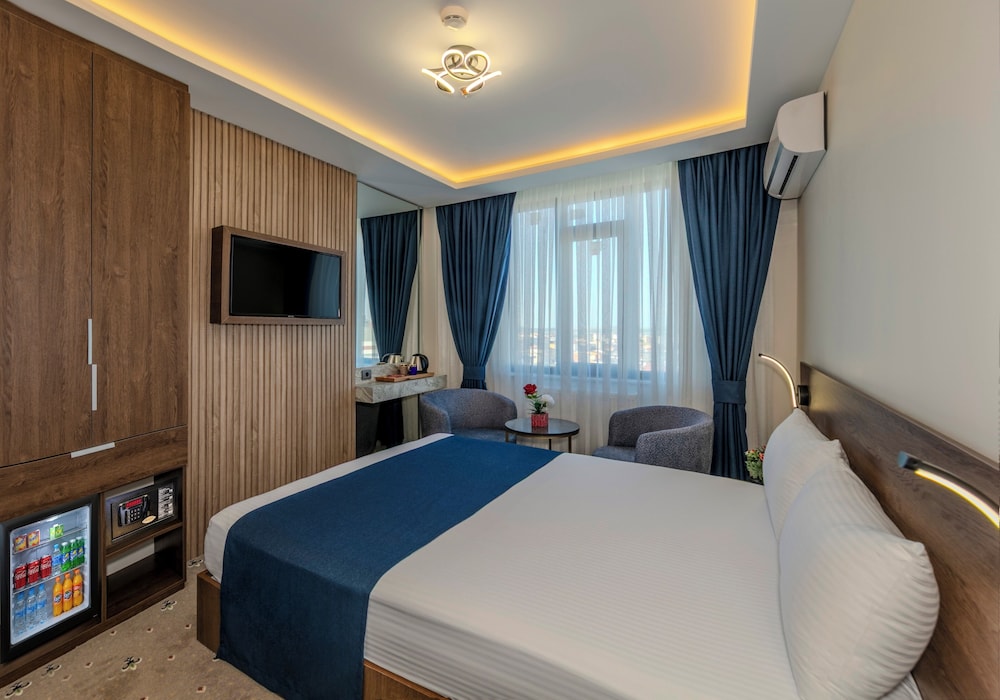 Classic Double Room Single Use, City View photo 1