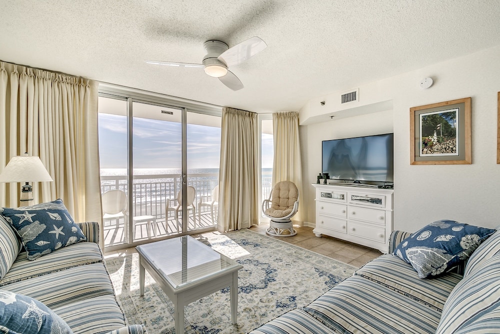 Condo 4 Bedroom / 3 Bath Ocean View photo 2
