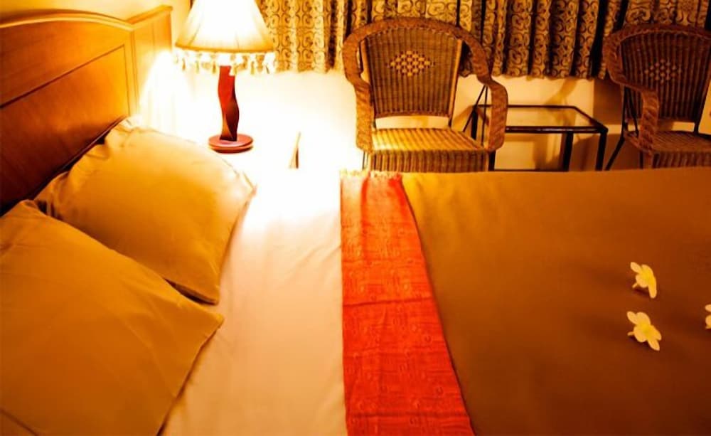 Standard Room, 1 King Bed